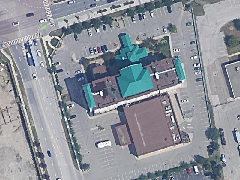 Hilton Garden Inn Vaughan – Aerial close-up of hotel building and site