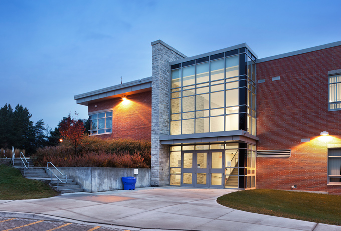 Kleinburg Public School – Dusk view of main entrance