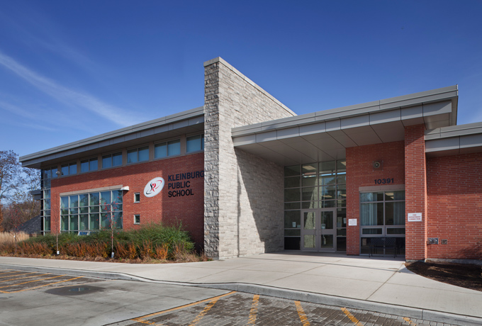 Kleinburg Public School – Front entrance with address