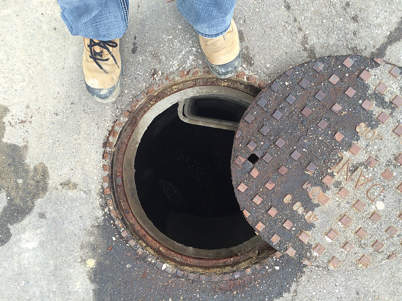 Renaud Line Road Watermain Upgrade – Construction detail