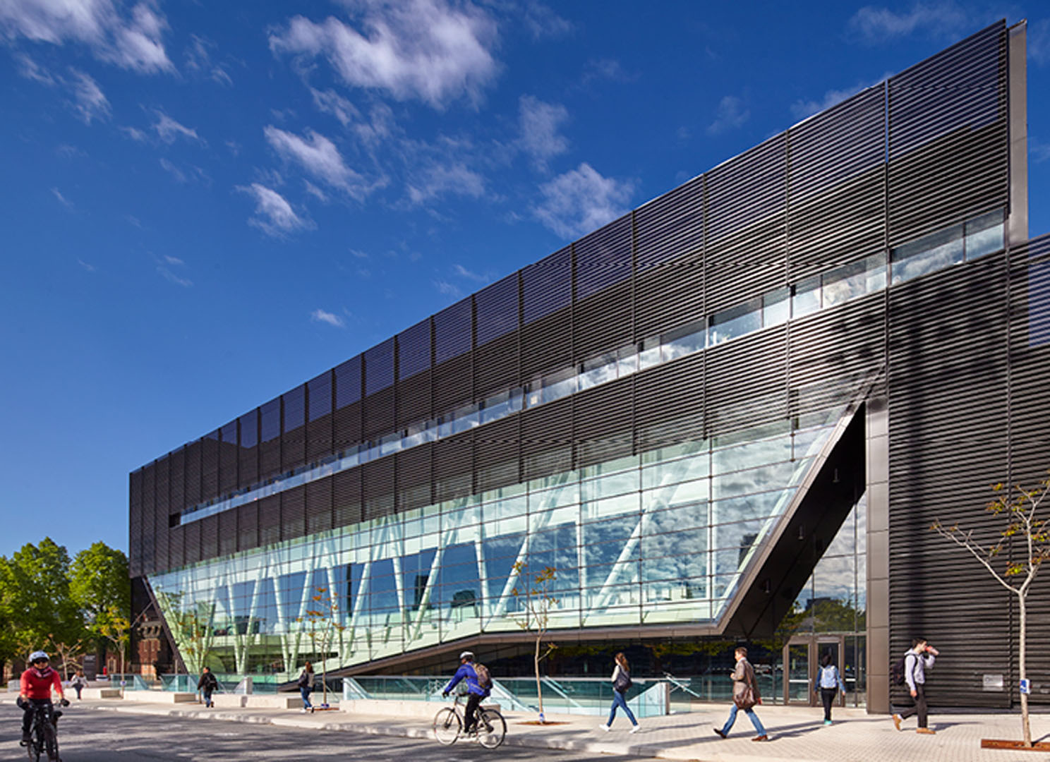 University of Toronto - Goldring Centre – Daytime exterior with pedestrians
